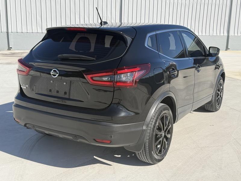 Nissan Rogue Sport S 2021