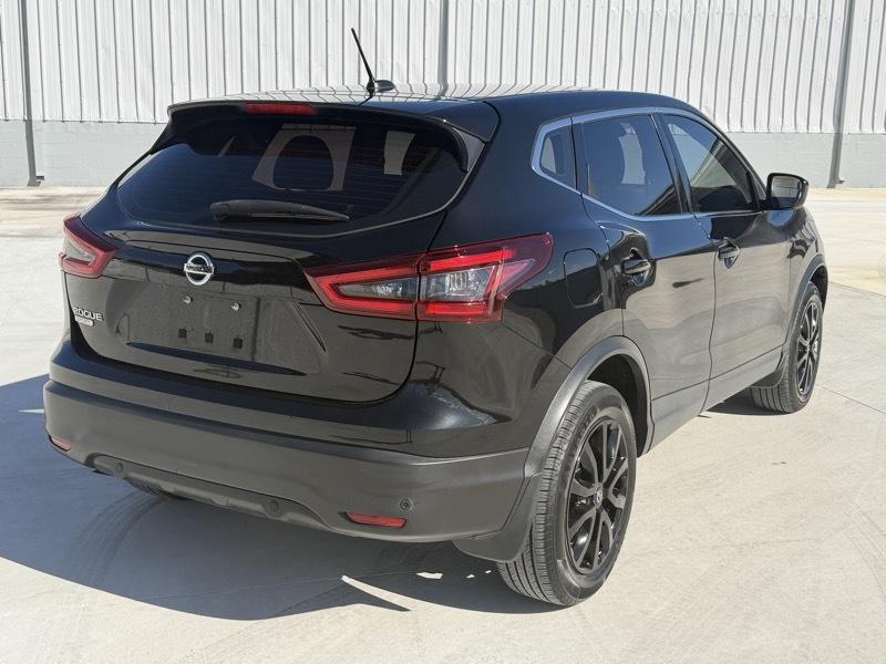 Nissan Rogue Sport S 2021