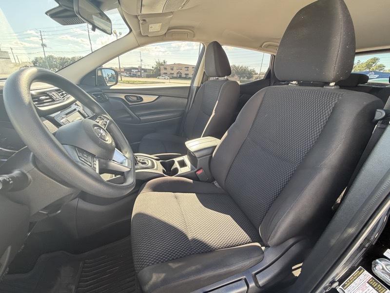 Nissan Rogue Sport S 2021