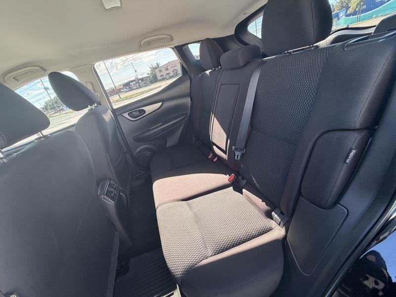 Nissan Rogue Sport S 2021