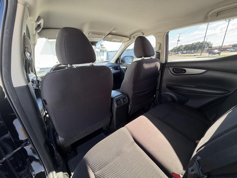 Nissan Rogue Sport S 2021