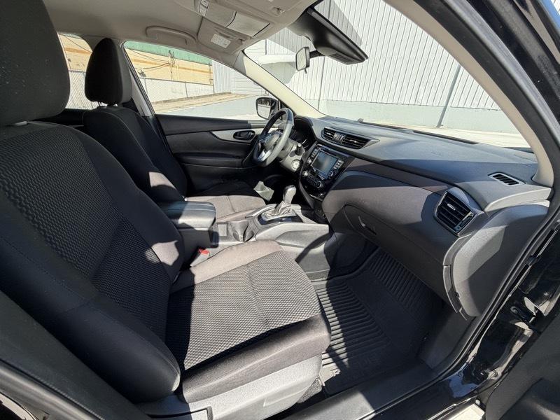 Nissan Rogue Sport S 2021