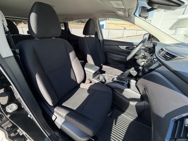 Nissan Rogue Sport S 2021