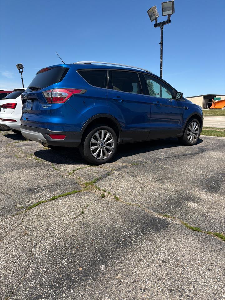 Ford Escape Titanium 4WD 2017