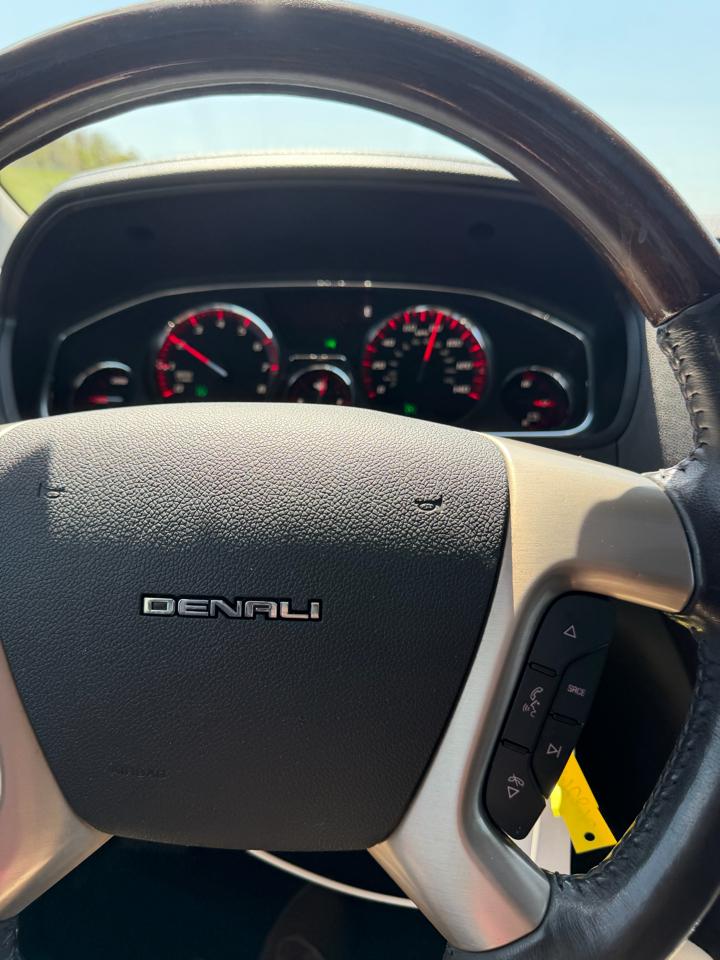 GMC Acadia AWD 4dr Denali 2014