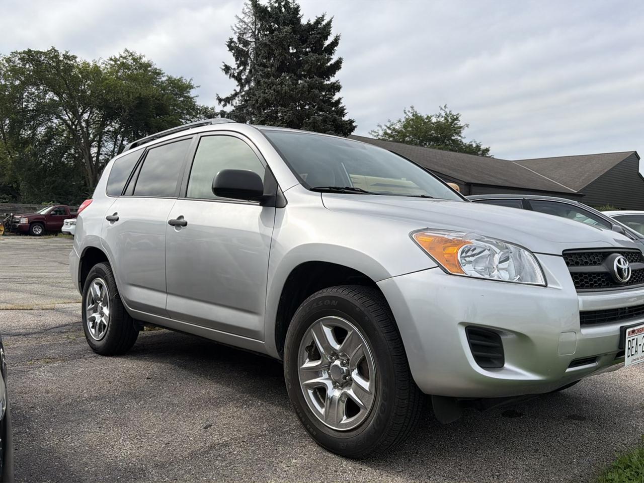 Toyota RAV4 4WD 4dr 4-cyl 4-Spd AT (Natl) 2011