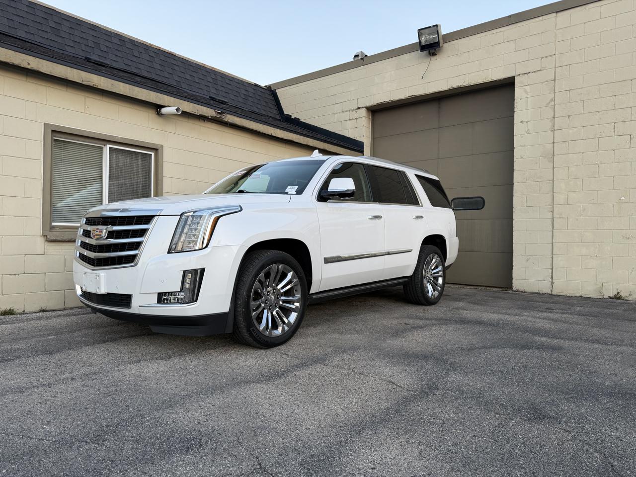 Cadillac Escalade 4WD 4dr Premium Collection 2016
