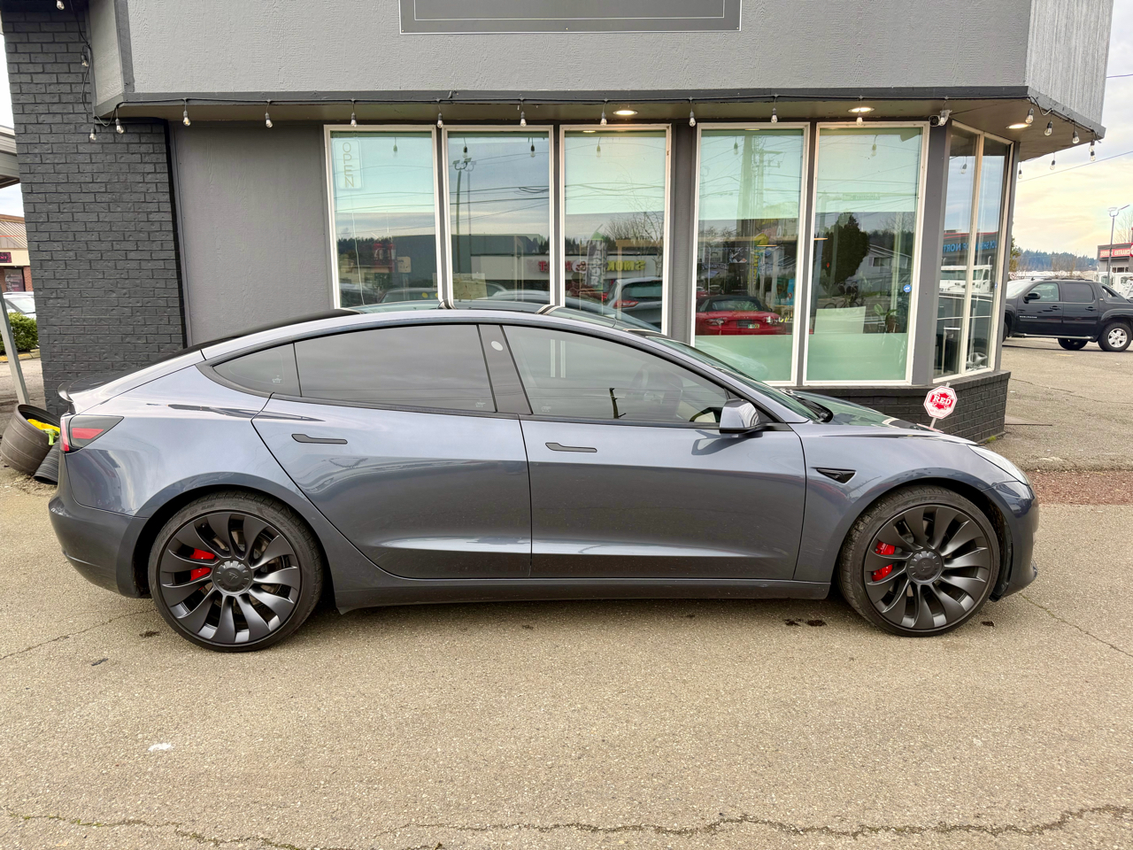 2023 Tesla Model 3 Performance's photo