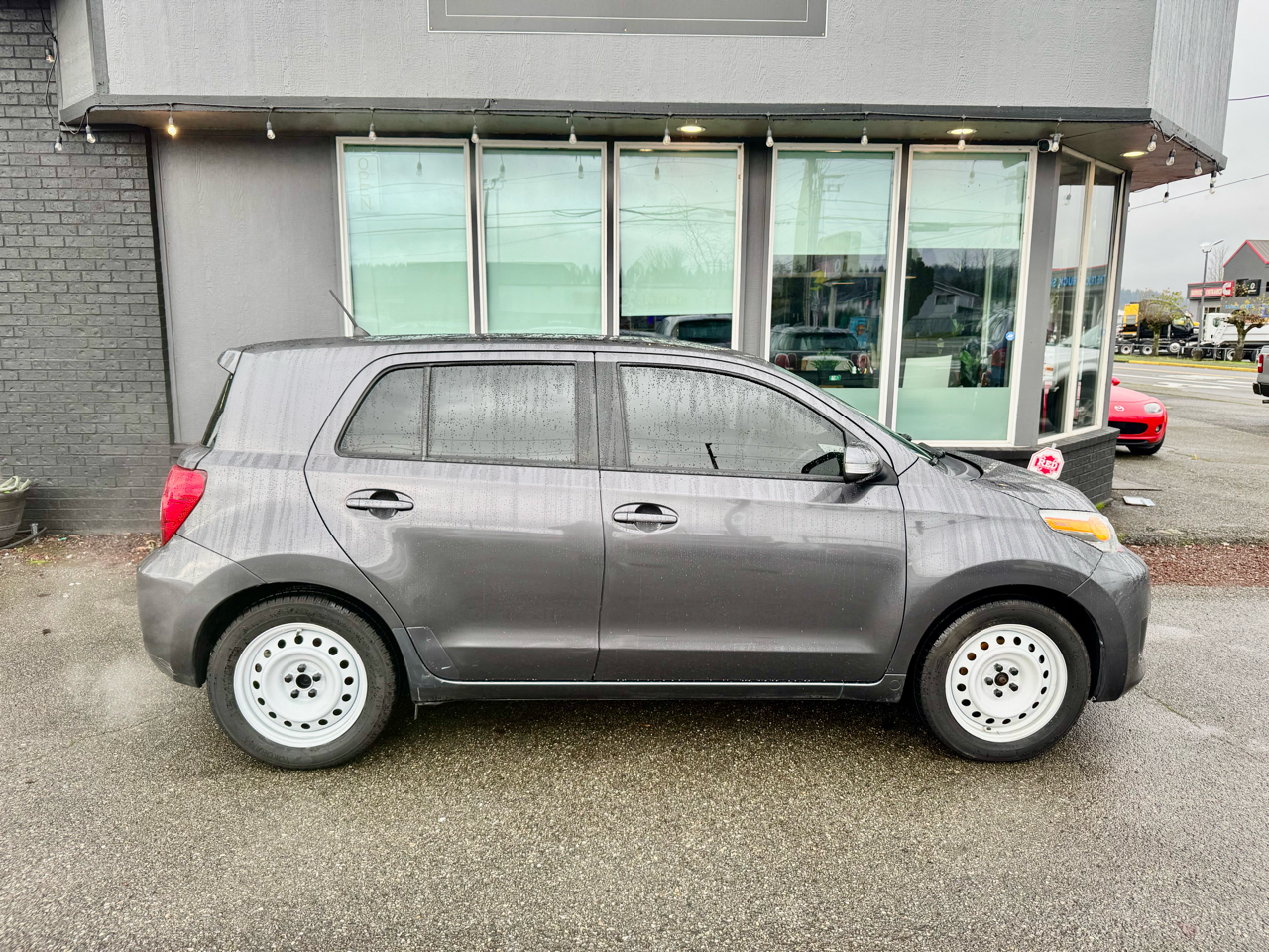 2012 Scion xD 5-Door Hatchback 4-Spd AT