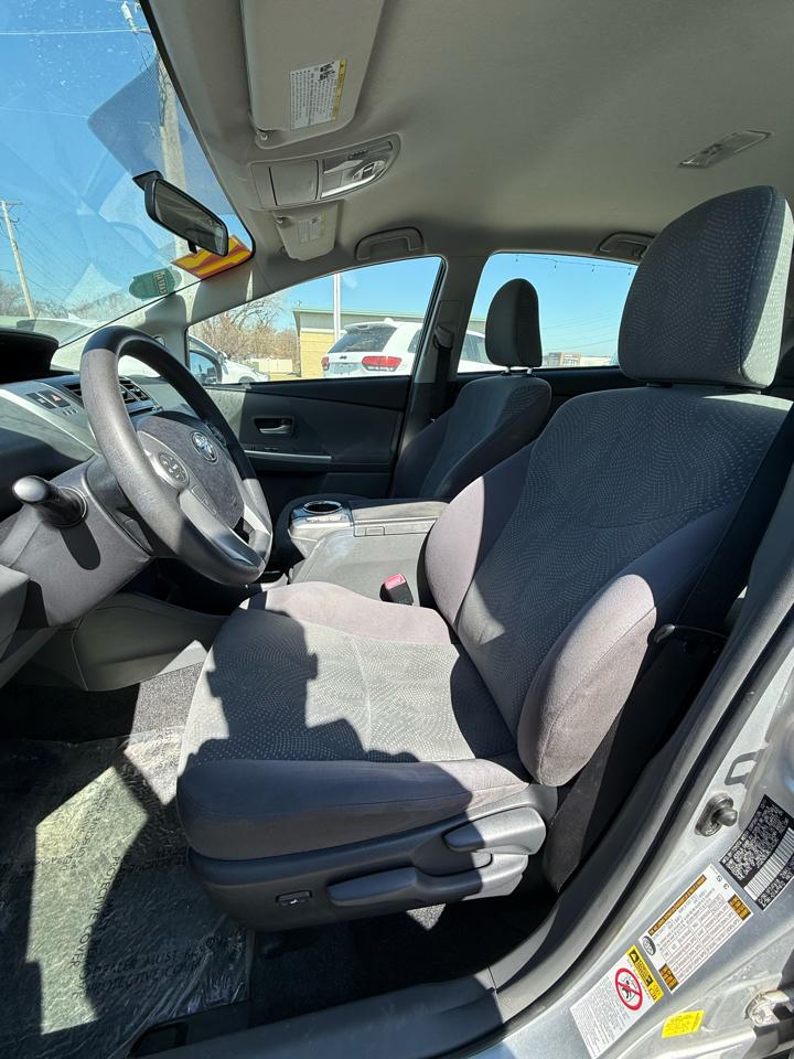 Toyota Prius V Two 2012