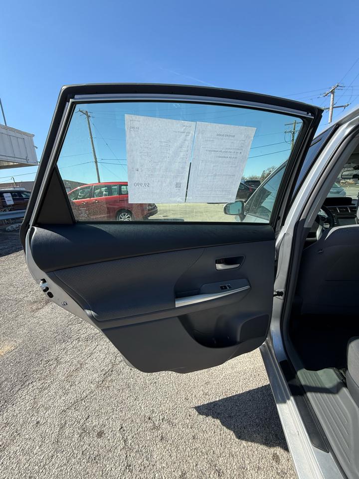 Toyota Prius V Two 2012