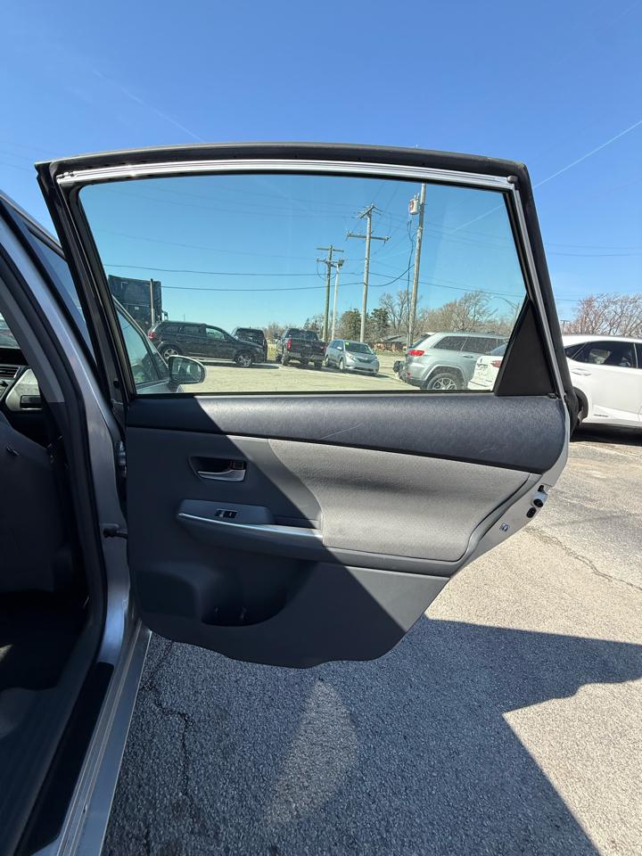 Toyota Prius V Two 2012