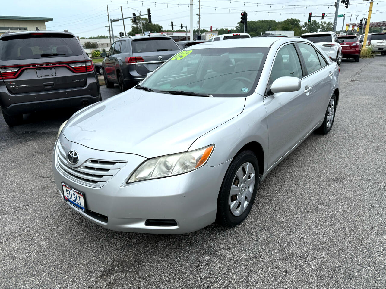 2009 Toyota Camry XLE photo 2