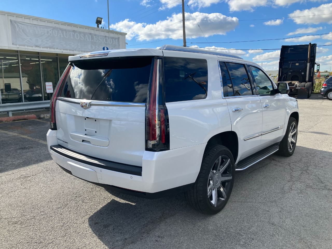 Cadillac Escalade Luxury 4WD 2016 Cadillac Escalade Luxury 4WD 2016