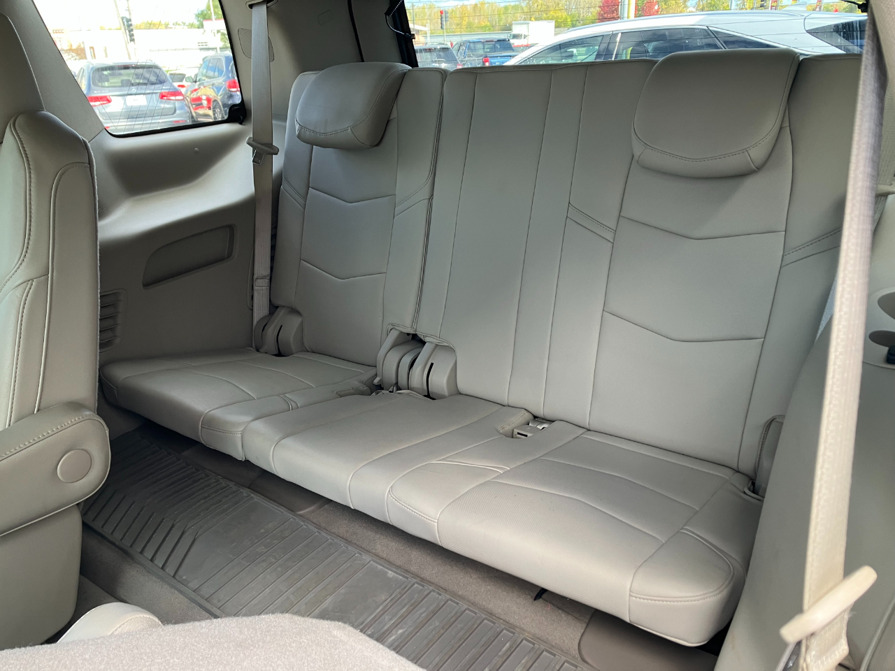 Cadillac Escalade Luxury 4WD 2016 Cadillac Escalade Luxury 4WD 2016