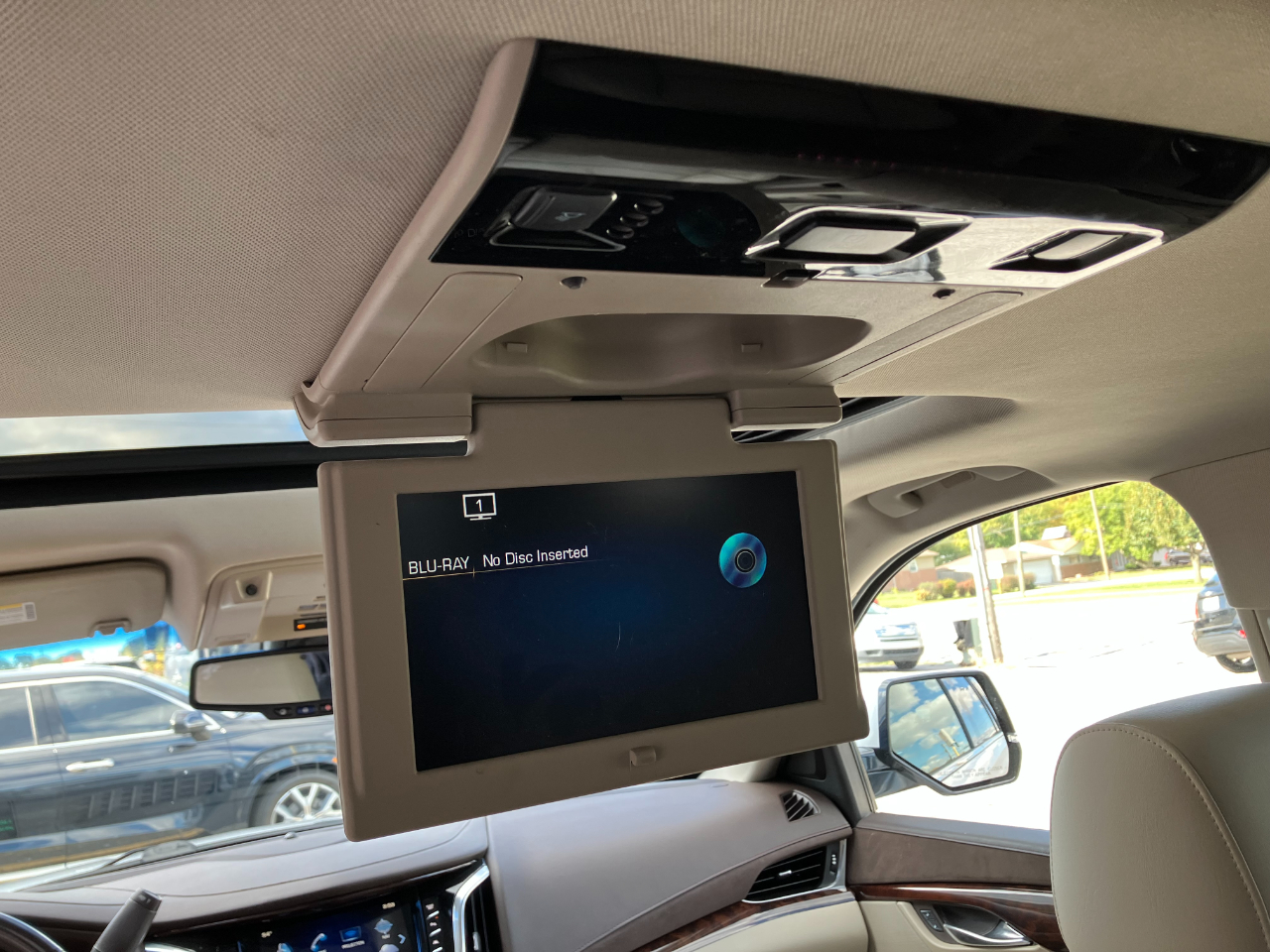 Cadillac Escalade Luxury 4WD 2016 Cadillac Escalade Luxury 4WD 2016