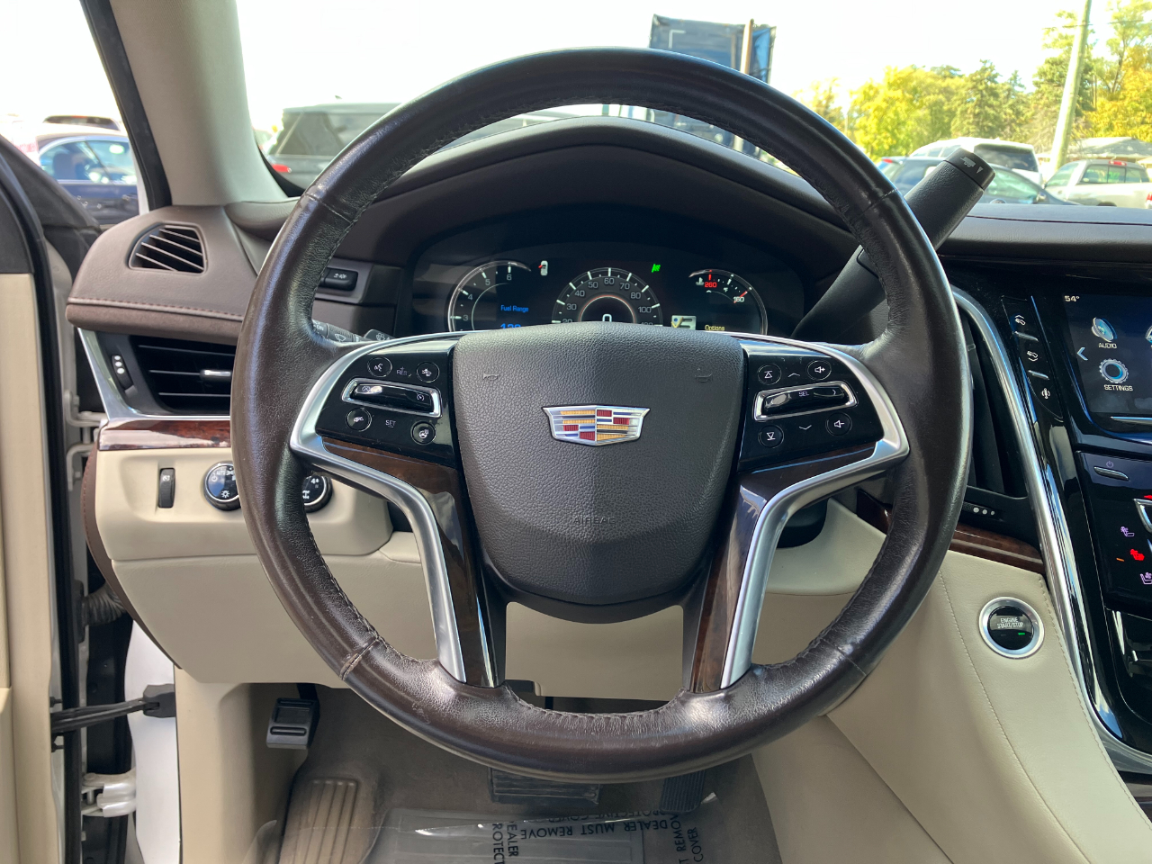 Cadillac Escalade Luxury 4WD 2016 Cadillac Escalade Luxury 4WD 2016