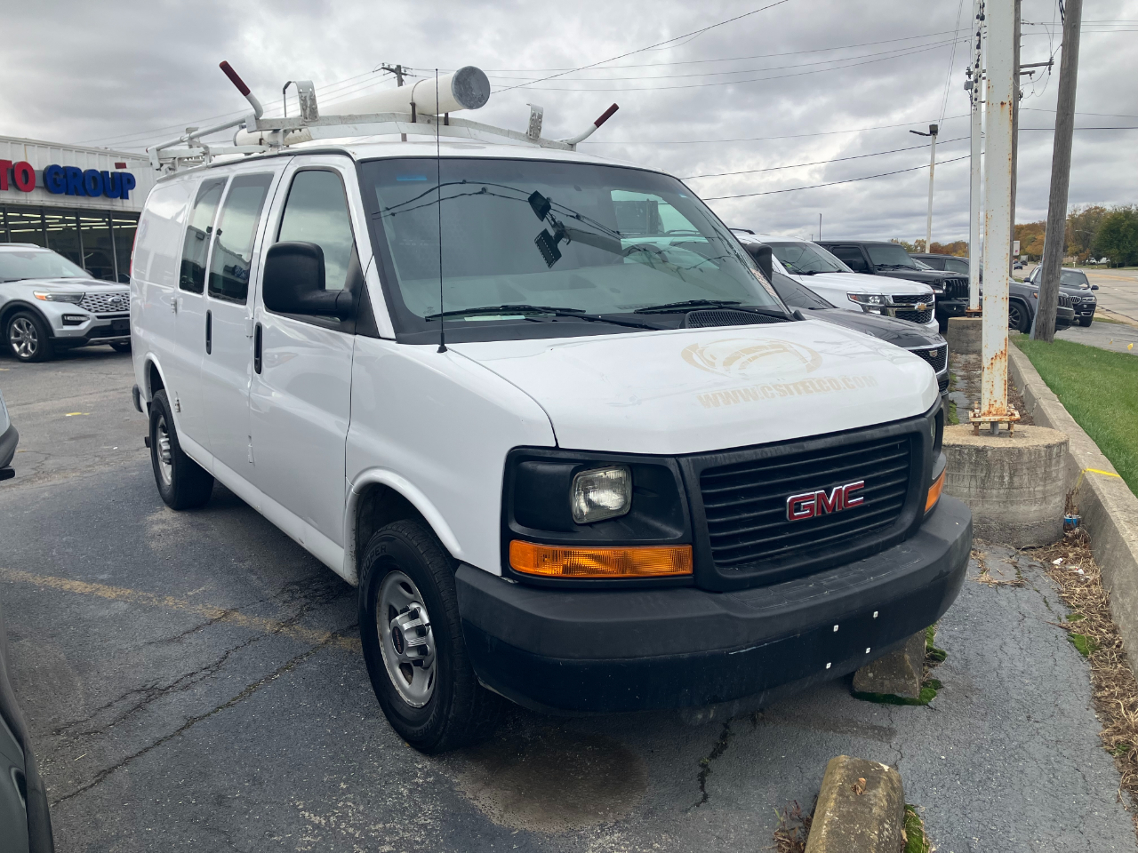 2014 GMC Savana Cargo Work Van's photo