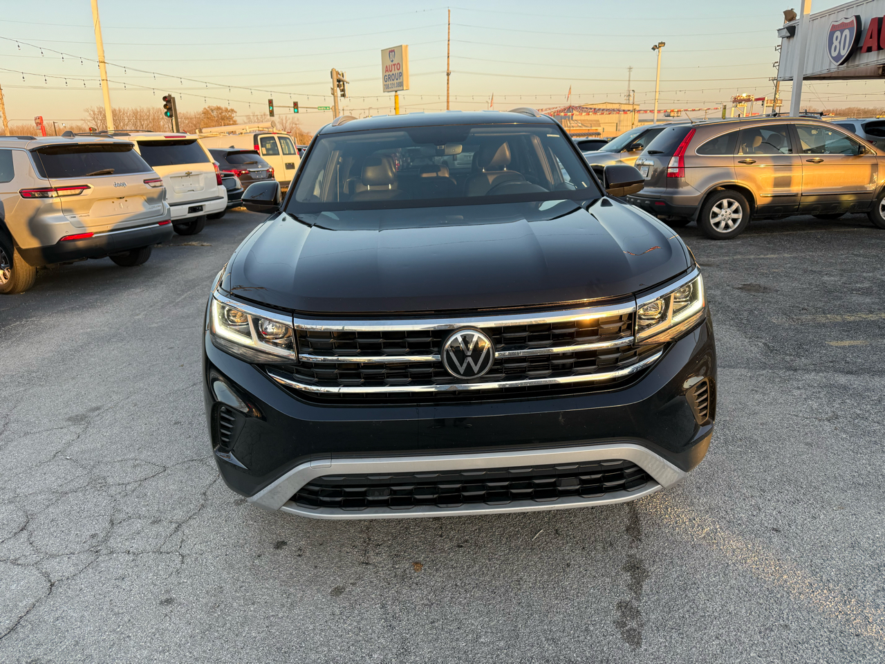 2020 Volkswagen Atlas Cross Sport SE photo 2