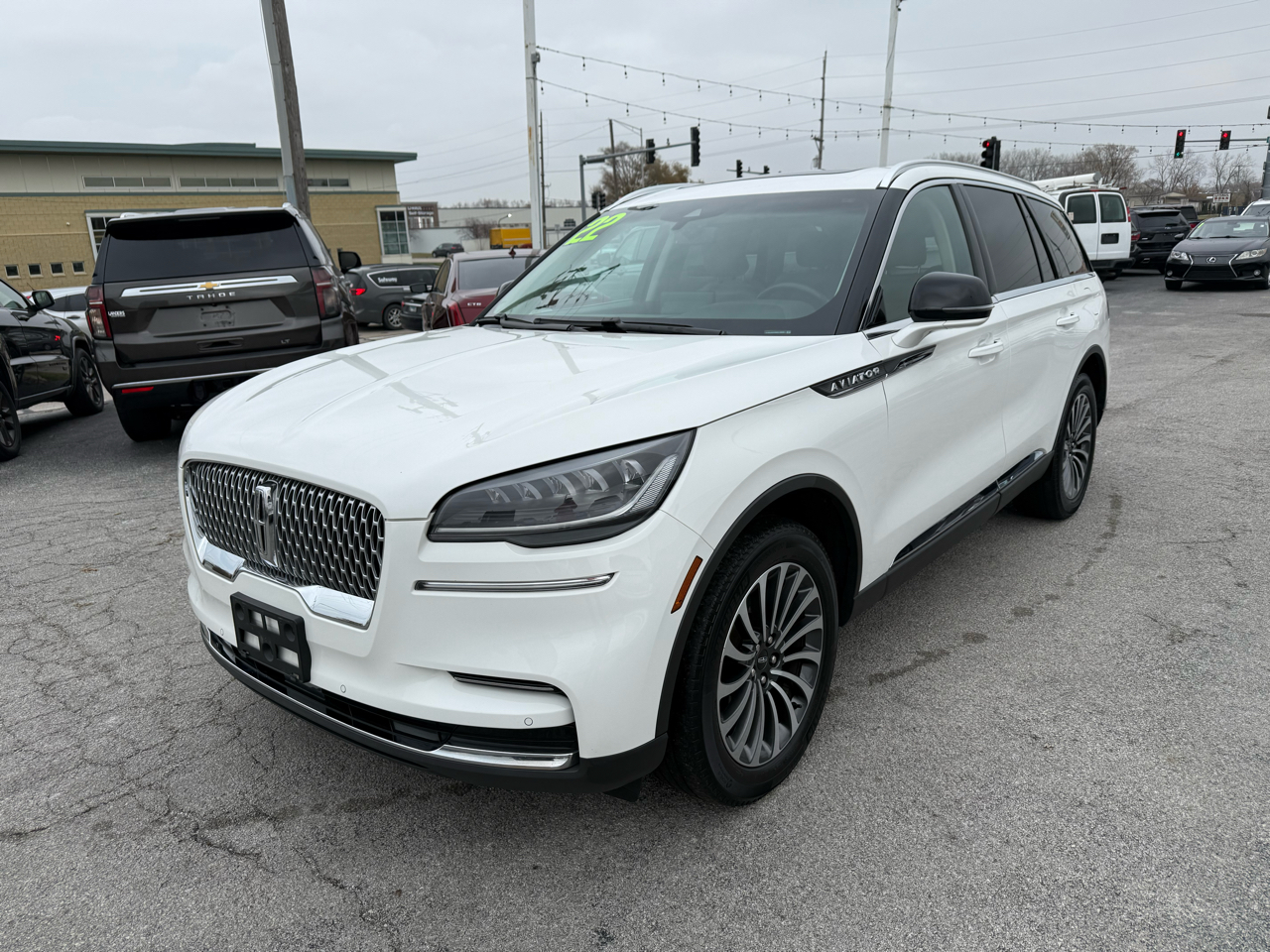 2022 Lincoln Aviator Base photo 2