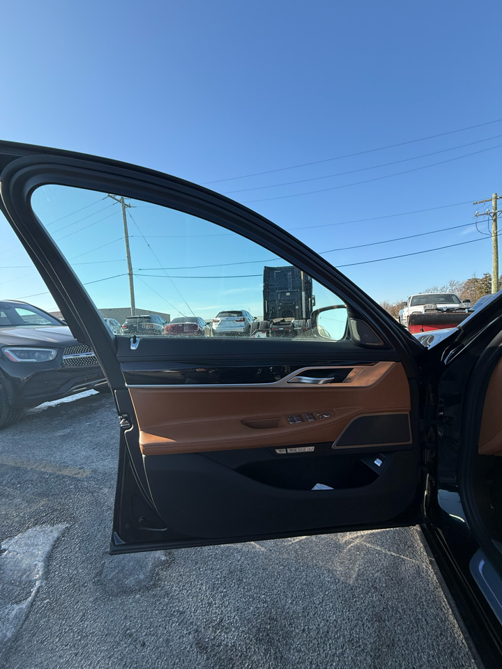BMW 7-Series 740i xDrive 2018