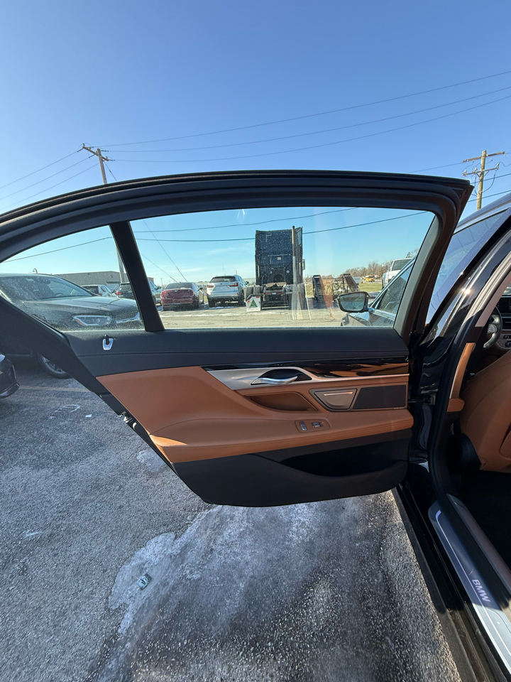 BMW 7-Series 740i xDrive 2018