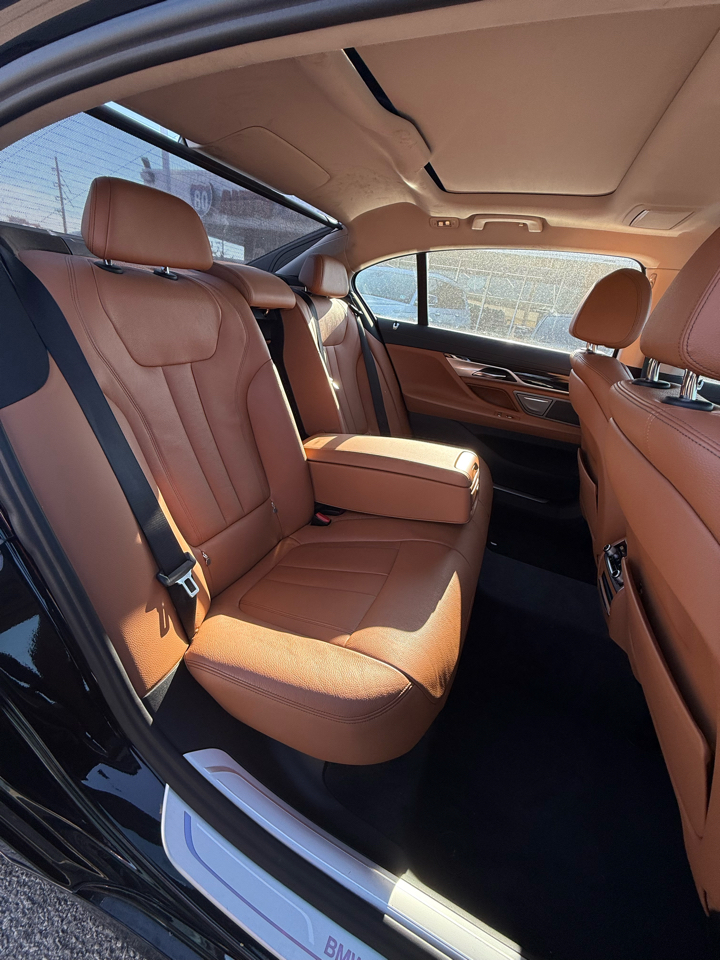 BMW 7-Series 740i xDrive 2018