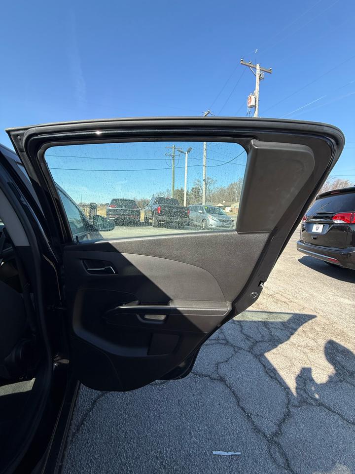 Chevrolet Sonic LT Auto 5-Door 2013