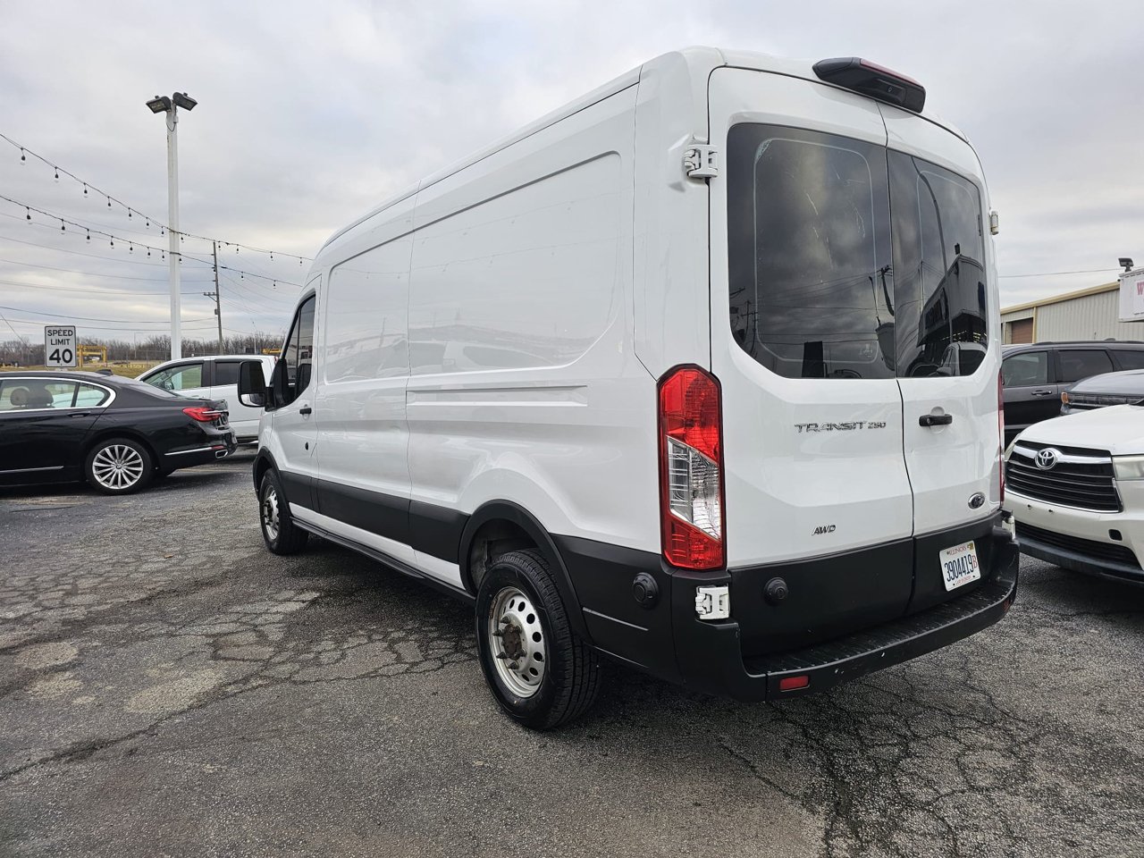 Ford Transit 250 Van Med. Roof w/Sliding Pass. 148-in. WB 2020