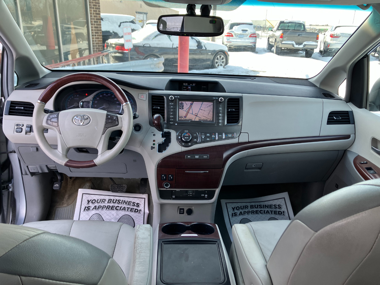 Toyota Sienna Limited AWD 7-Passenger V6 2012