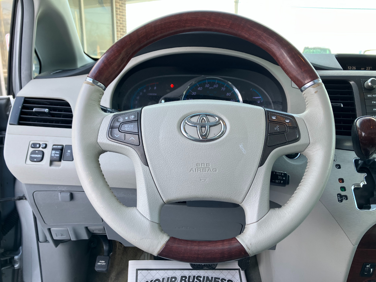 Toyota Sienna Limited AWD 7-Passenger V6 2012