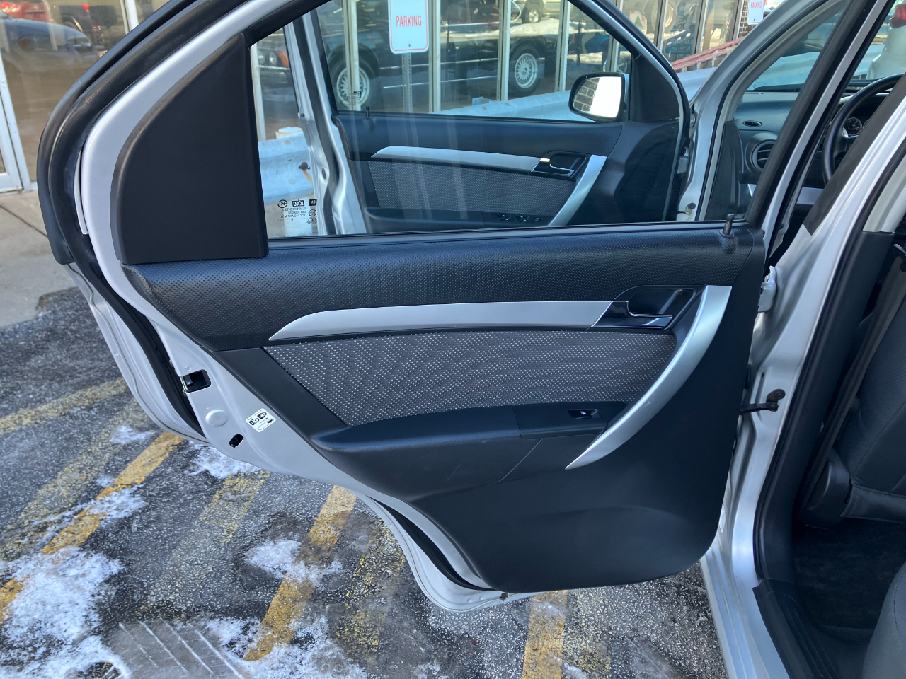 Chevrolet Aveo LS 4-Door 2011