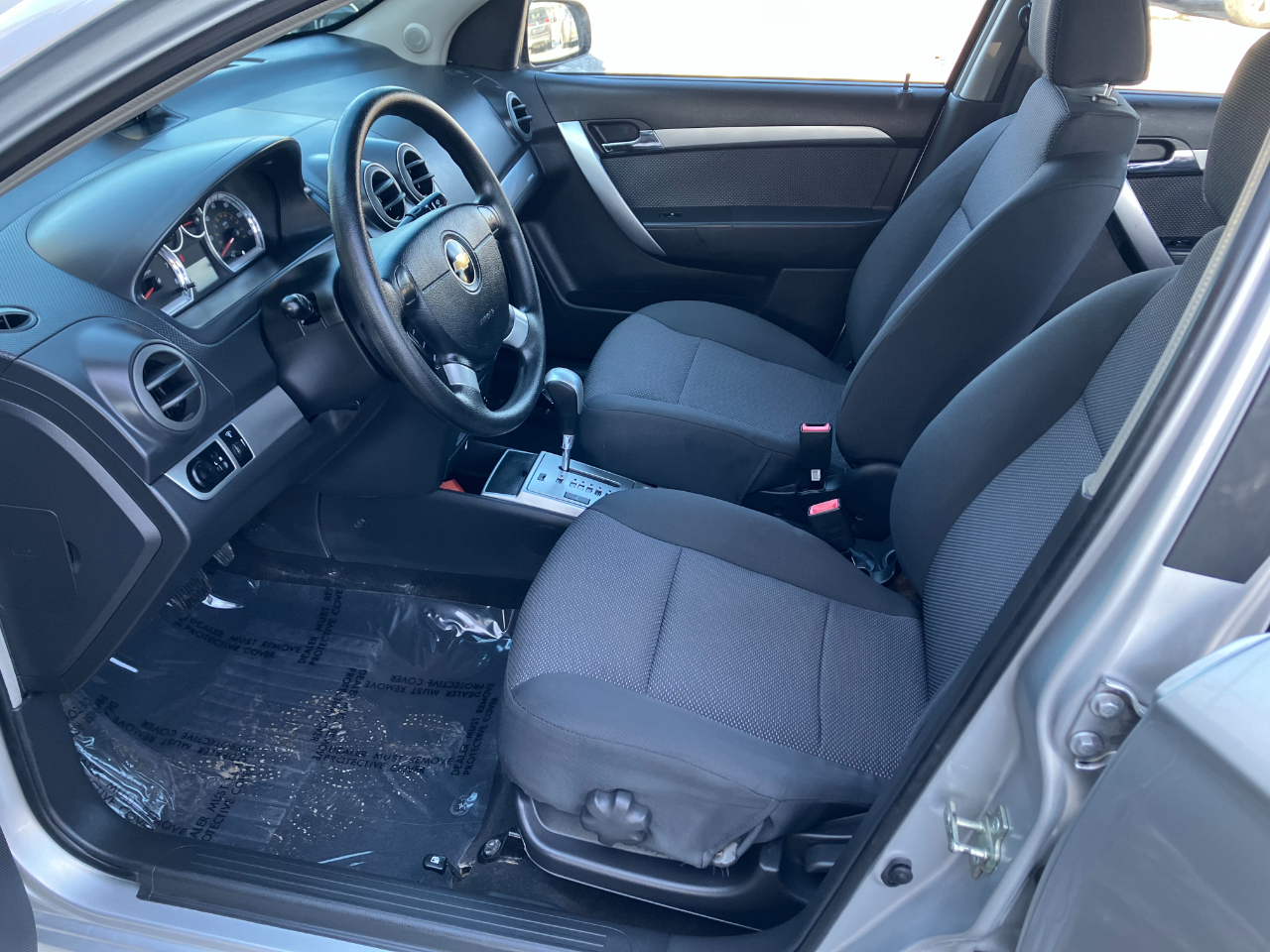 Chevrolet Aveo LS 4-Door 2011