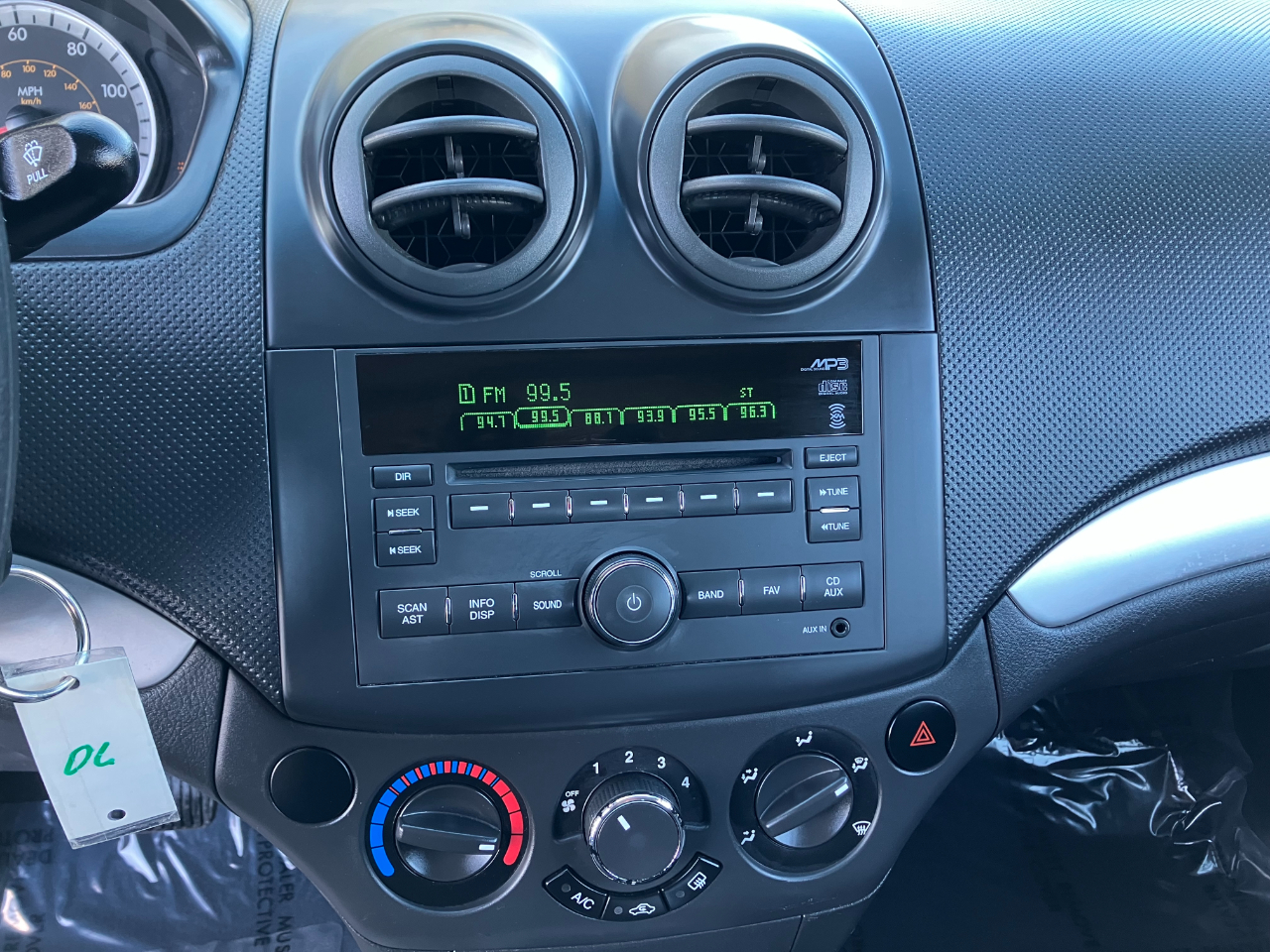 Chevrolet Aveo LS 4-Door 2011