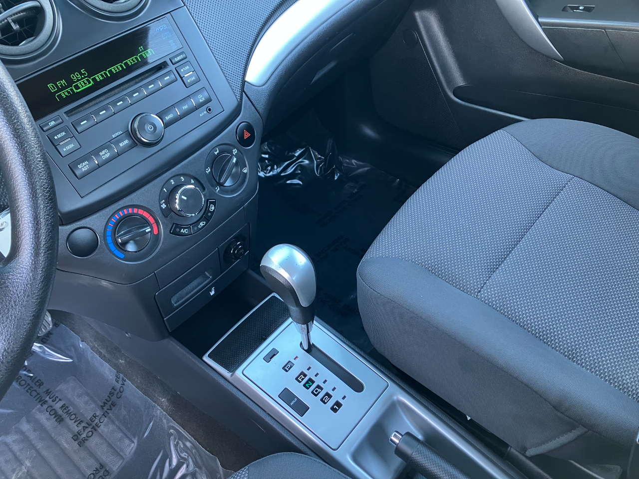 Chevrolet Aveo LS 4-Door 2011