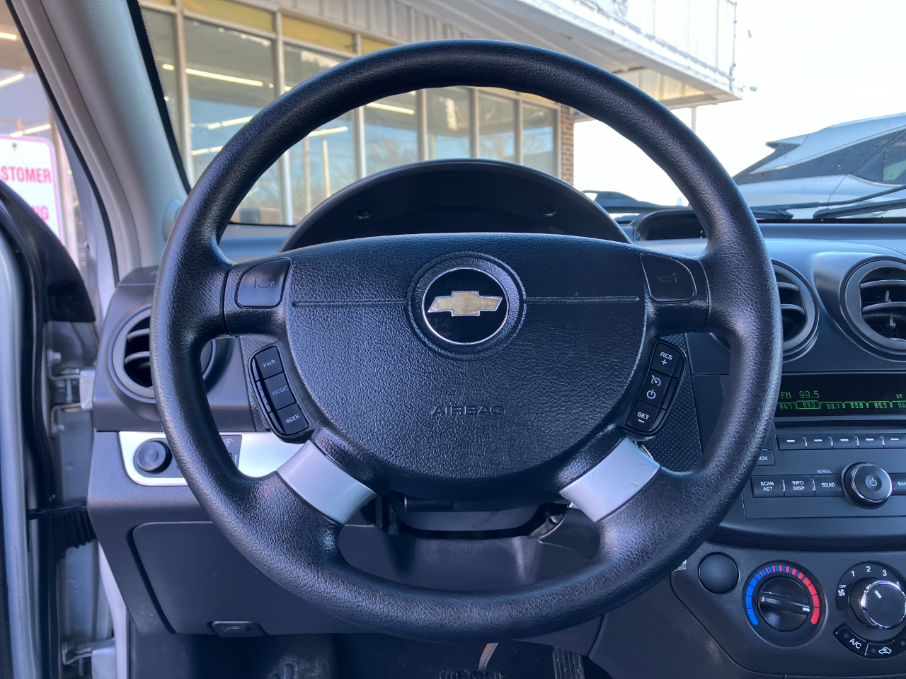 Chevrolet Aveo LS 4-Door 2011