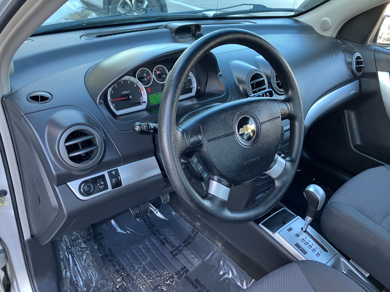 Chevrolet Aveo LS 4-Door 2011