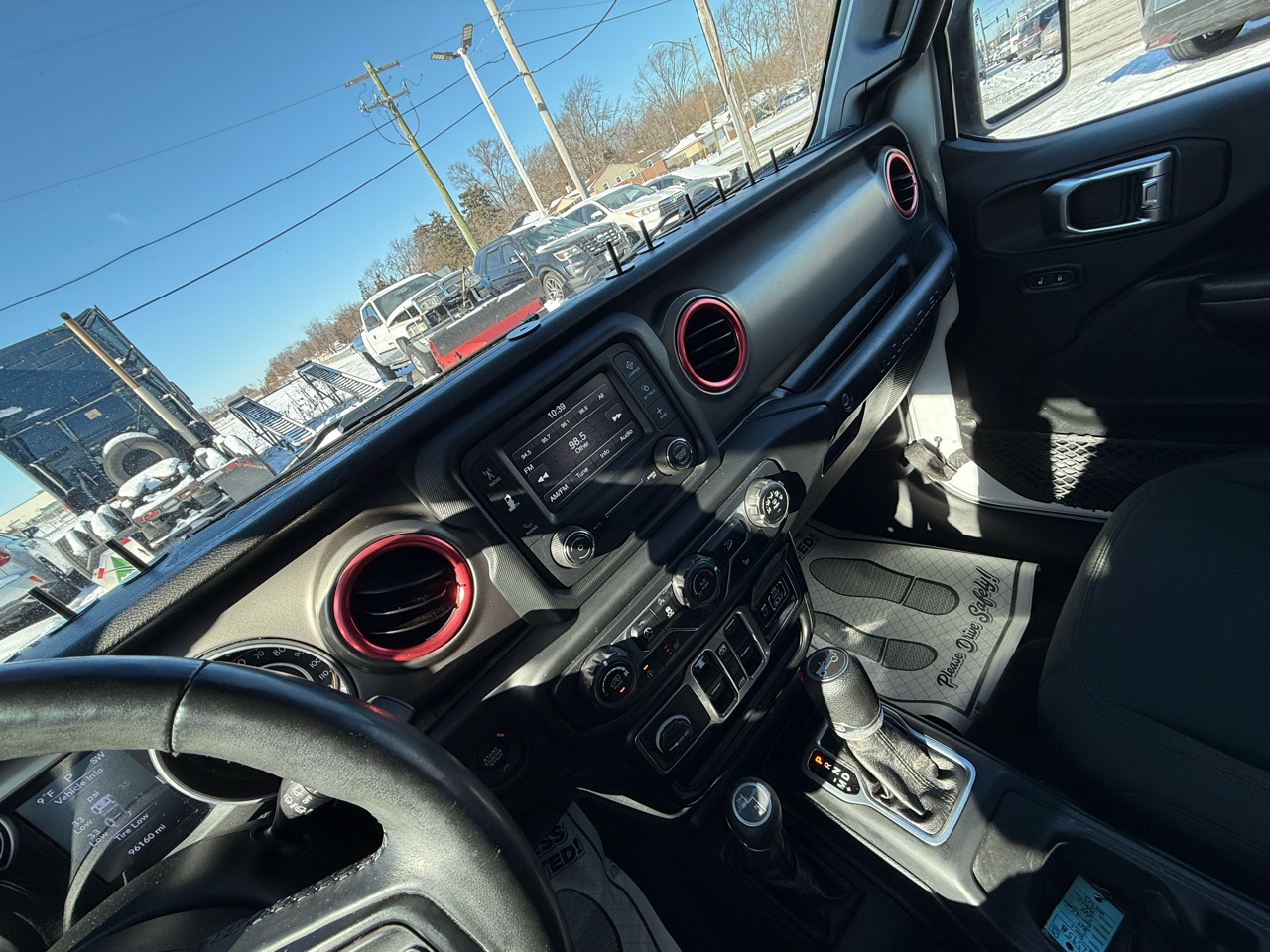 Jeep Wrangler Unlimited Sport 2018