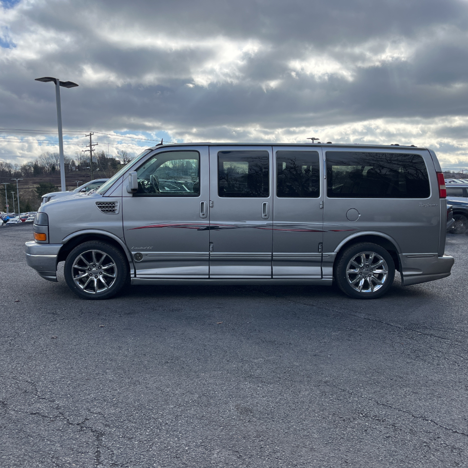GMC Savana RV G1500 3LT 2011