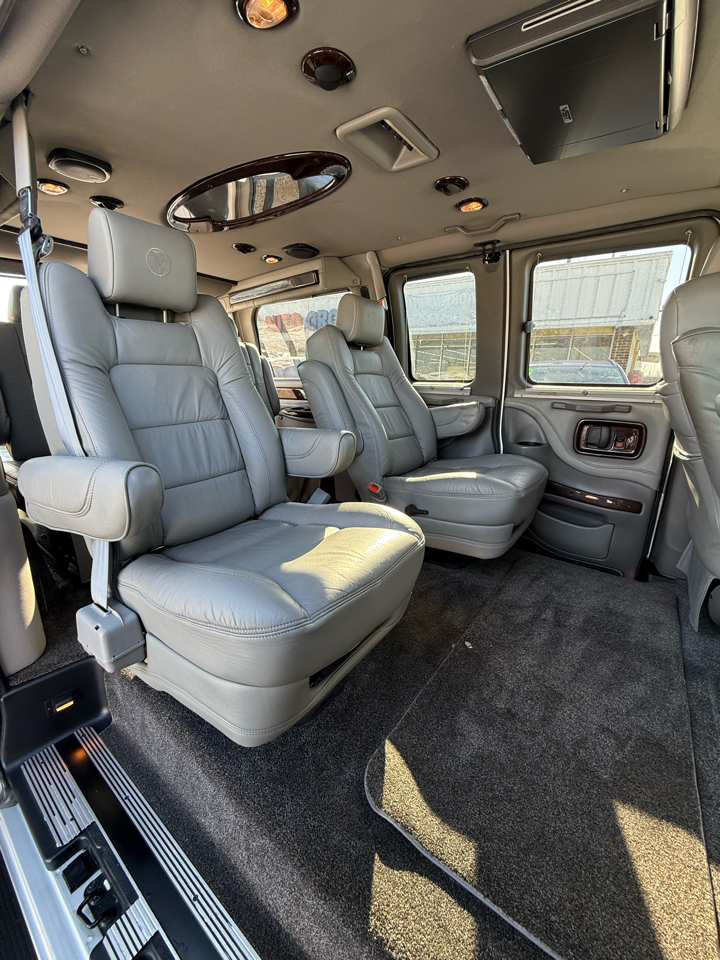 GMC Savana RV G1500 3LT 2011