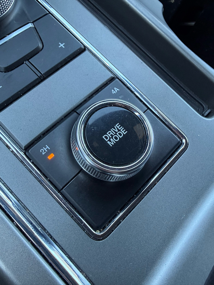 Ford Expedition XLT 4WD 2019