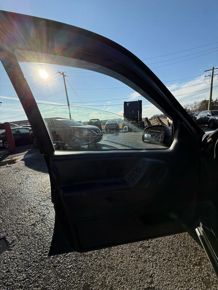 Jeep Grand Cherokee Laredo 4WD 2002