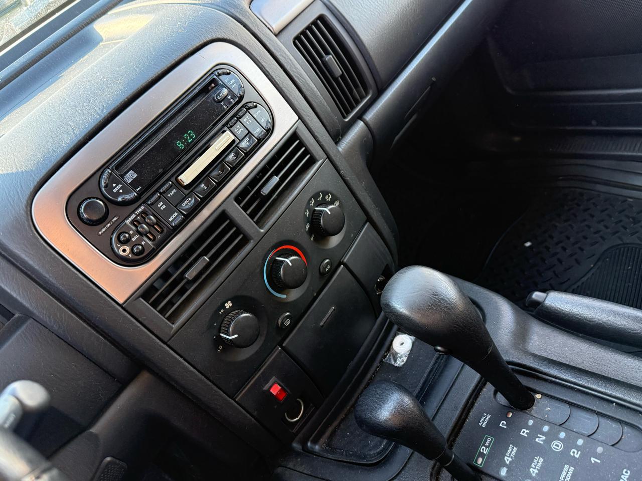 Jeep Grand Cherokee Laredo 4WD 2002