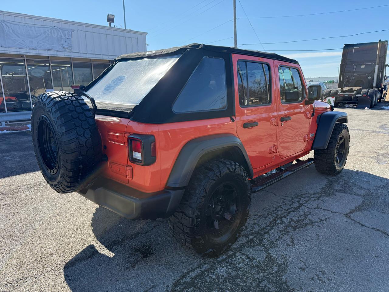 Jeep Wrangler Unlimited Sport 2018