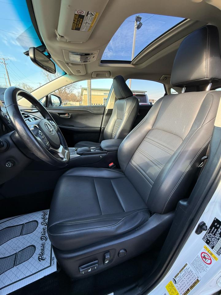 Lexus NX 300h AWD 2017