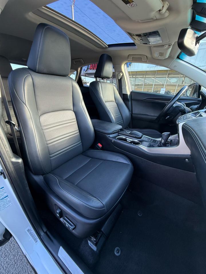 Lexus NX 300h AWD 2017