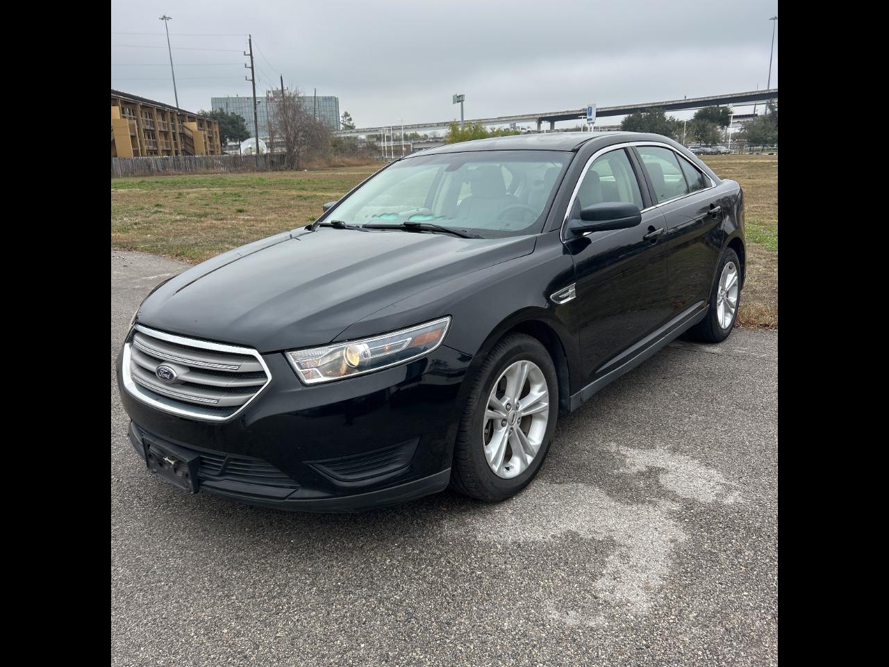 Ford Taurus SE FWD 2018