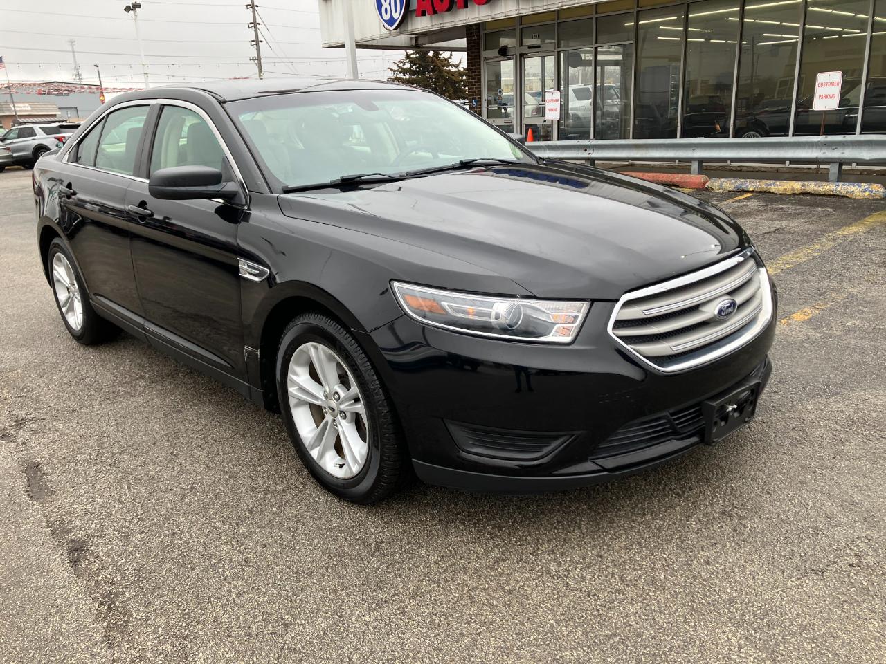 2018 Ford Taurus SE