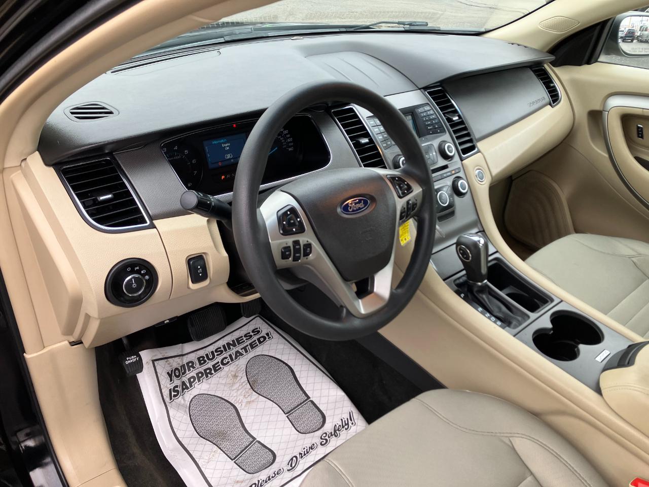 Ford Taurus SE FWD 2018