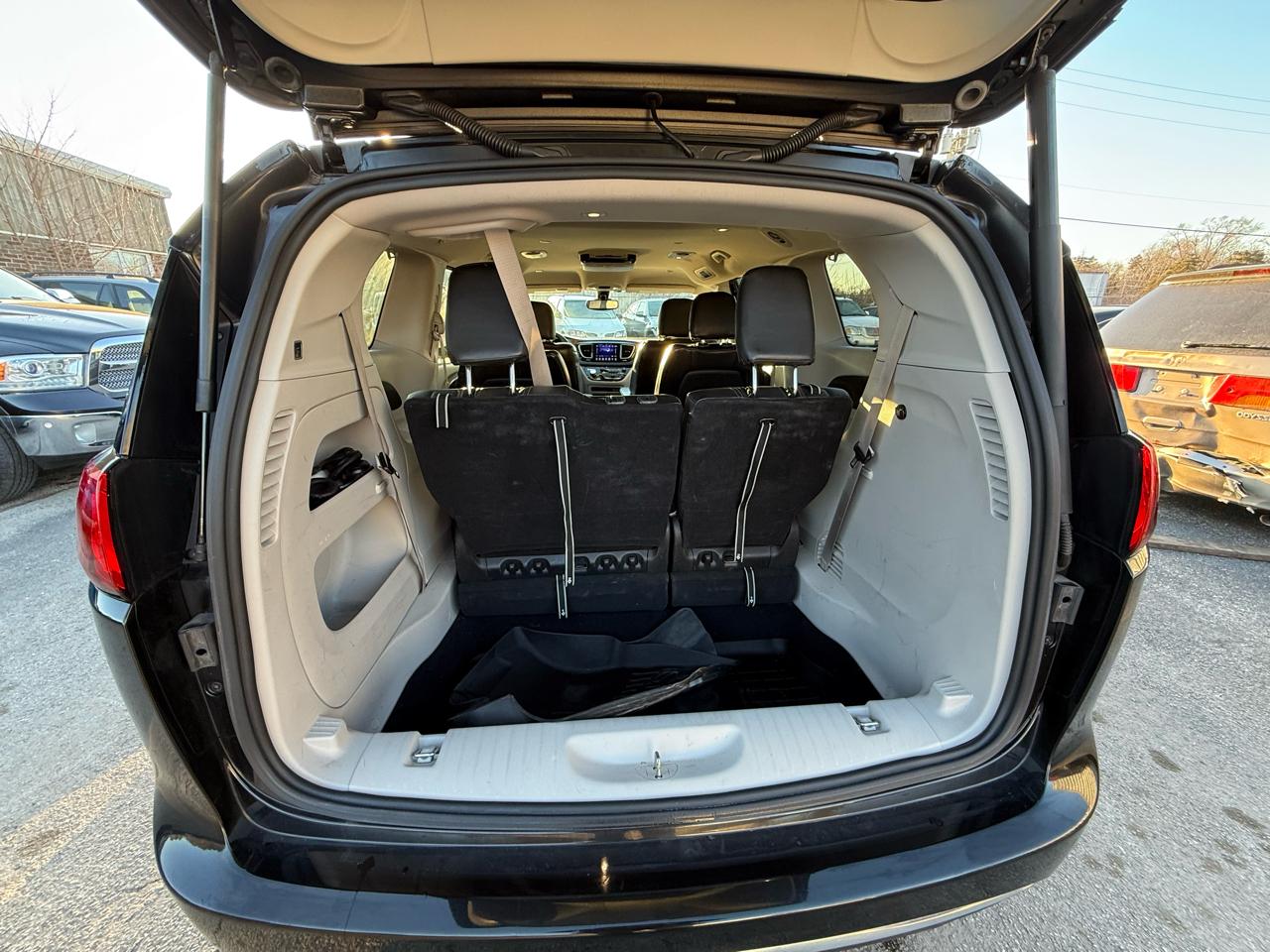 Chrysler Pacifica Touring-L 2017